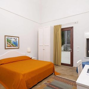 Camera con letto king size